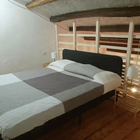 Apartman Le Vinelle Brattirò